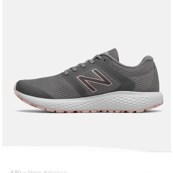 New Balance 420 women's running grey shoes size NEW